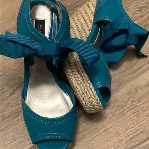 White House black market aqua wedges